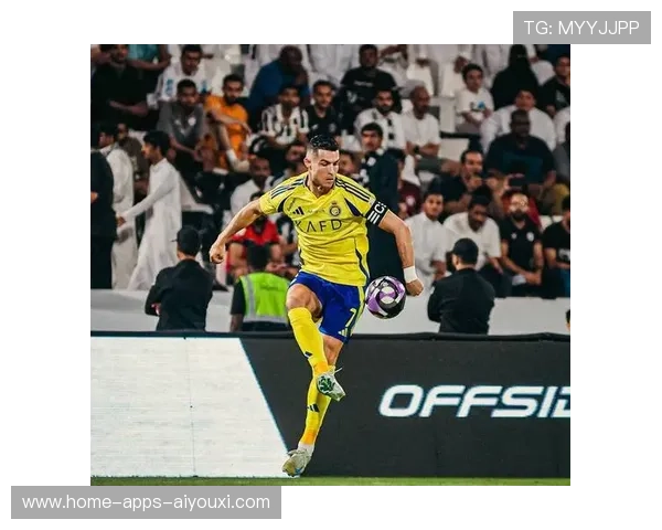 利雅得胜利反击三打二，C罗选择直接射门