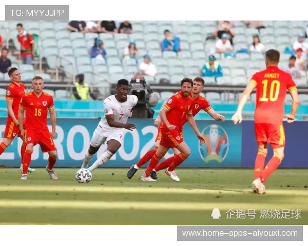 玉昆巴西外援前场直塞助攻锋线射门：速度与精准在赛场上的化学反应