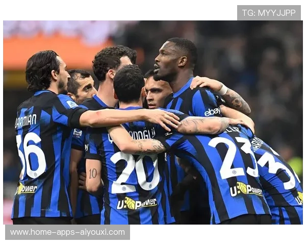 劳塔罗插入右侧肋部完成精准抽射，国际米兰边线战术如火如荼