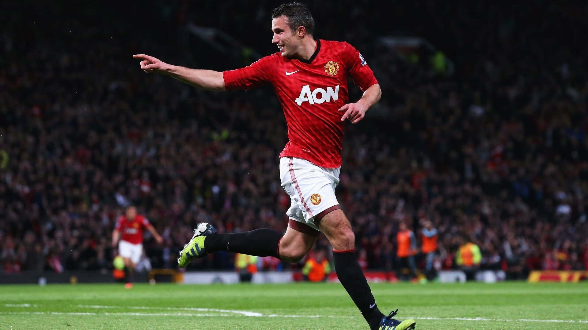 “英超激烈角逐：夺冠悬念持续升温”，英超争冠